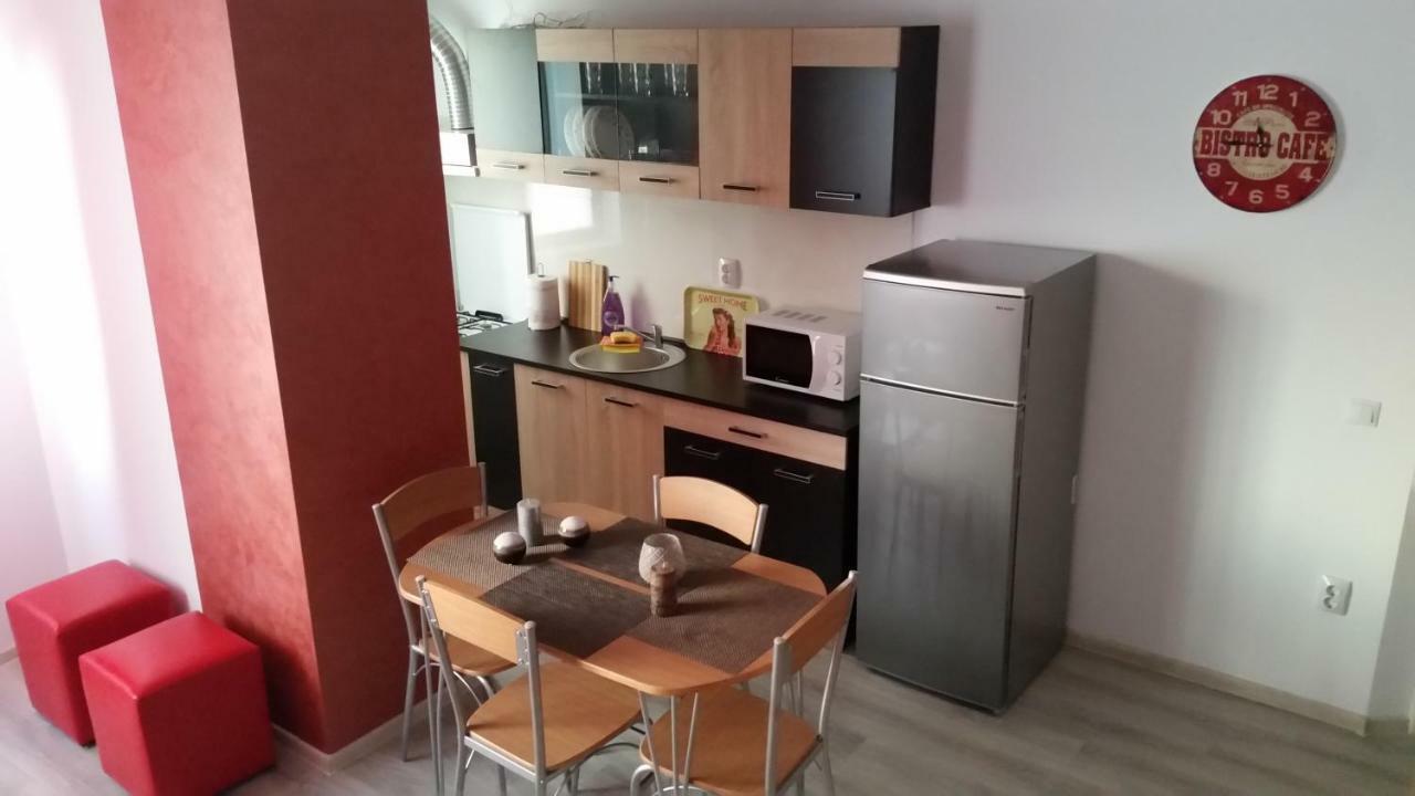 Kolonaki Domus Apartment Iasi Exterior photo
